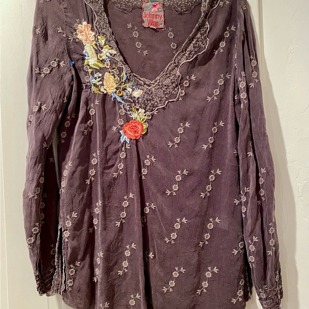 Johnny Was Gray Floral Embroidered Blouse